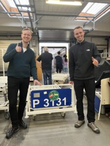 Frivillige fra NGO´erne hjalp med lastningen fra Region Hovedstadens lager i Ballerup. Foto: dstu